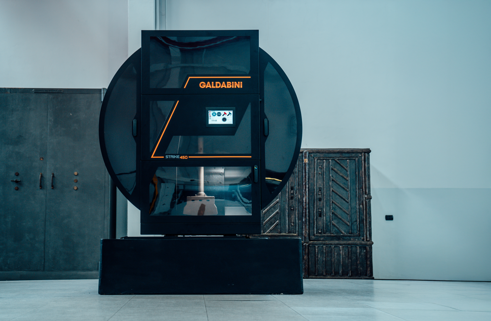 Pendolo di Charpy: come funziona la prova di resilienza e a cosa serve 